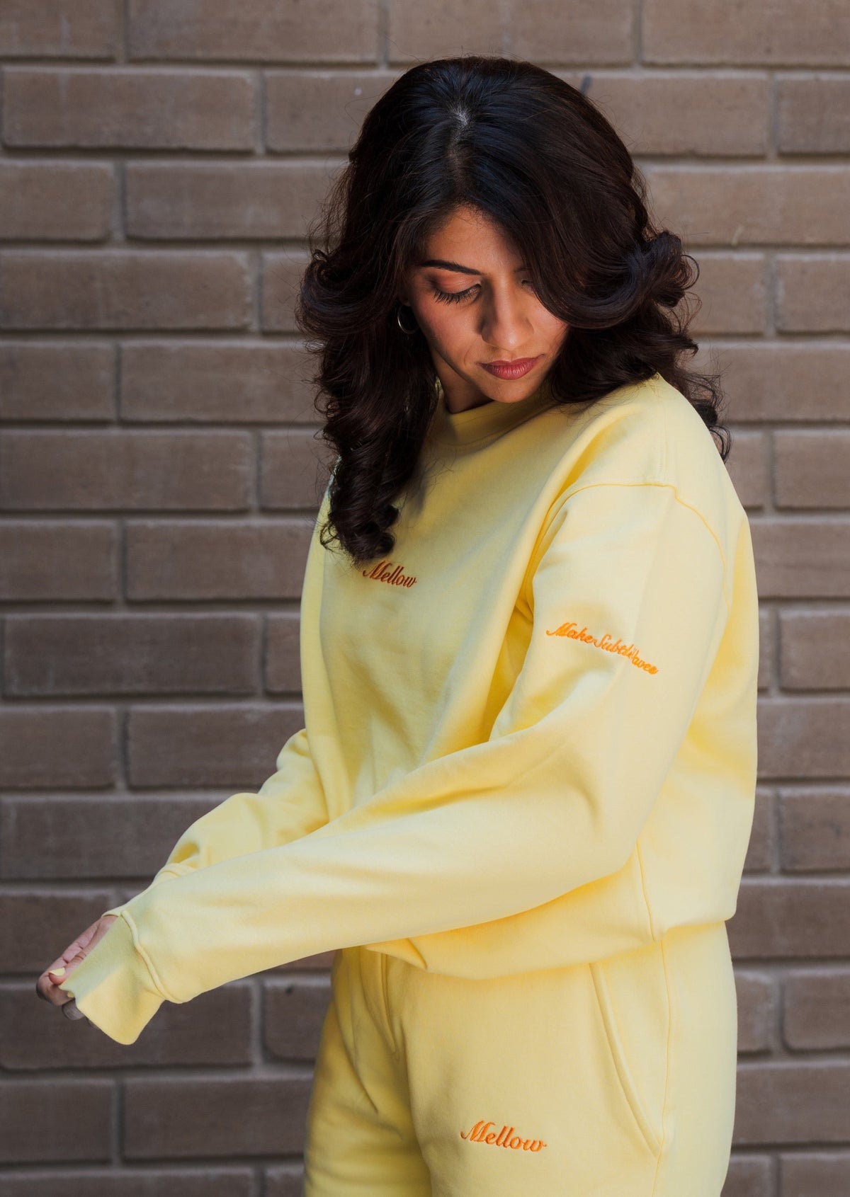 Mellow Organic Sweatshirt - Fineapple Fineapple Mellow Organic Sweatshirt Model 5&